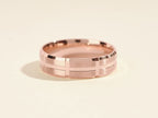 Grooved Block Detailed Setting Men's Wedding Band