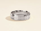 Grooved Block Detailed Setting Men's Wedding Band