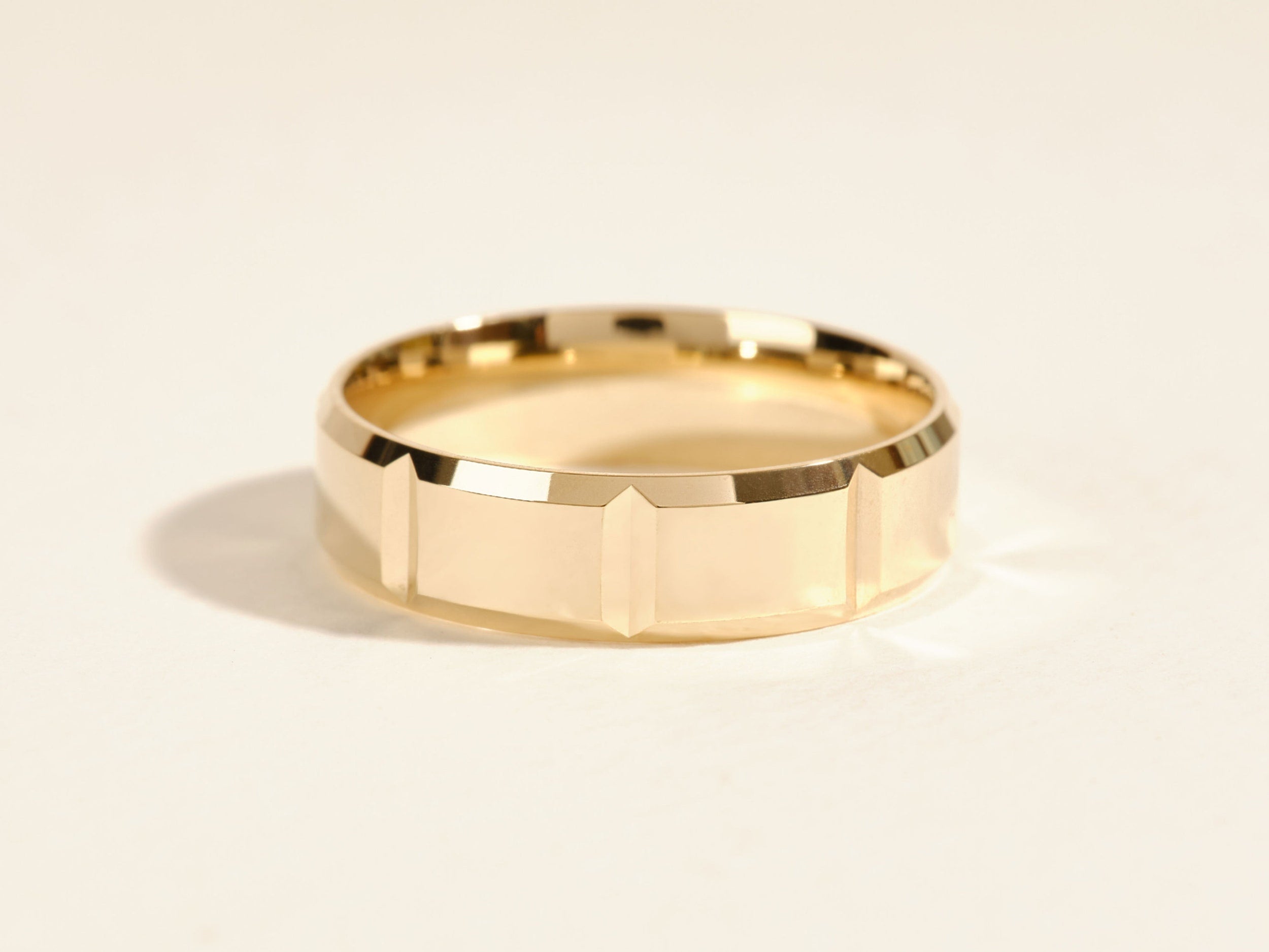 Block Design Men's Gold Wedding Band