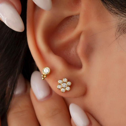 Brilliant round cut Diamond Flower Stud Earrings