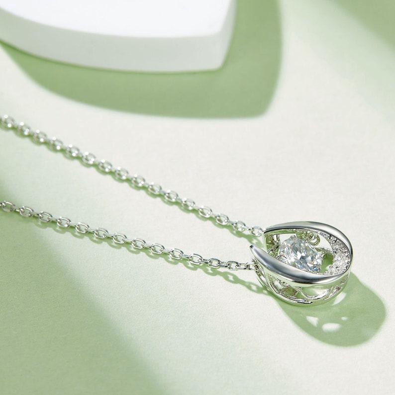 Sublime Radiance: 5mm Round Moissanite Necklace in 0.5ct