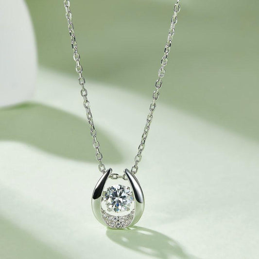 Sublime Radiance: 5mm Round Moissanite Necklace in 0.5ct