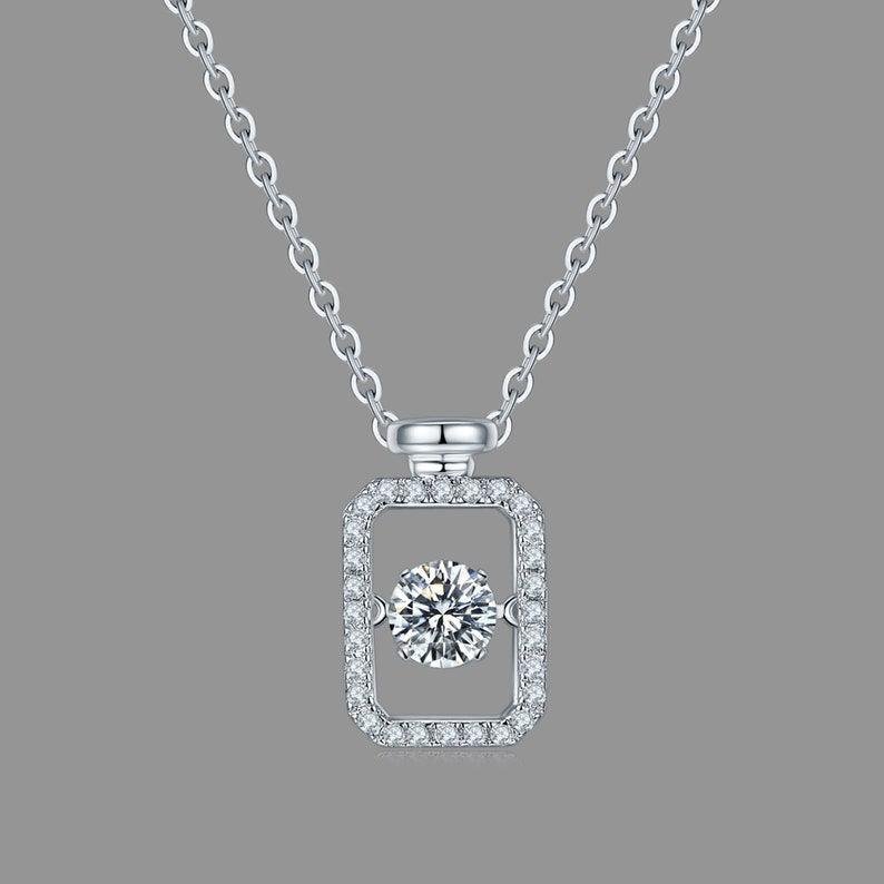 Shimmerig Brilliance: 0.5ct Moissanite Pendant | Fine jewelry | Elegant design