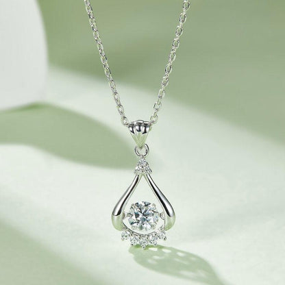 Radiant 0.5ct 5mm Round Moissanite Necklace: Timeless Elegance in Every Sparkle