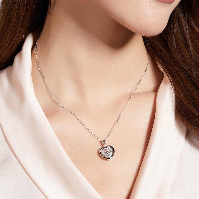 0.5ct 5mm Round Beyond Diamonds: Enchanting Moissanite Necklace