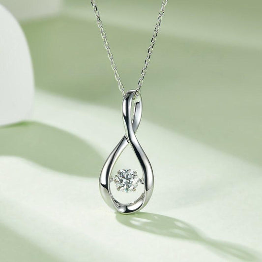 0.5ct 5mm Round Enchanting Moissanite Splendor: A Necklace of Timeless Beauty