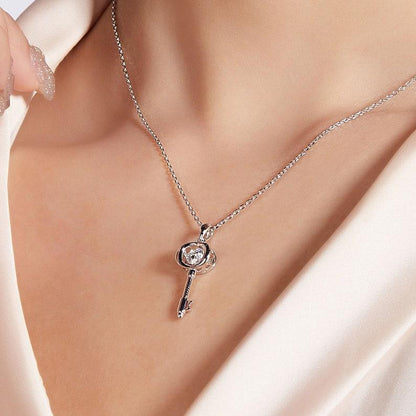 Captivating Key Brilliance: 0.5ct 5mm round Moissanite Necklace with Elegant Key-Shaped