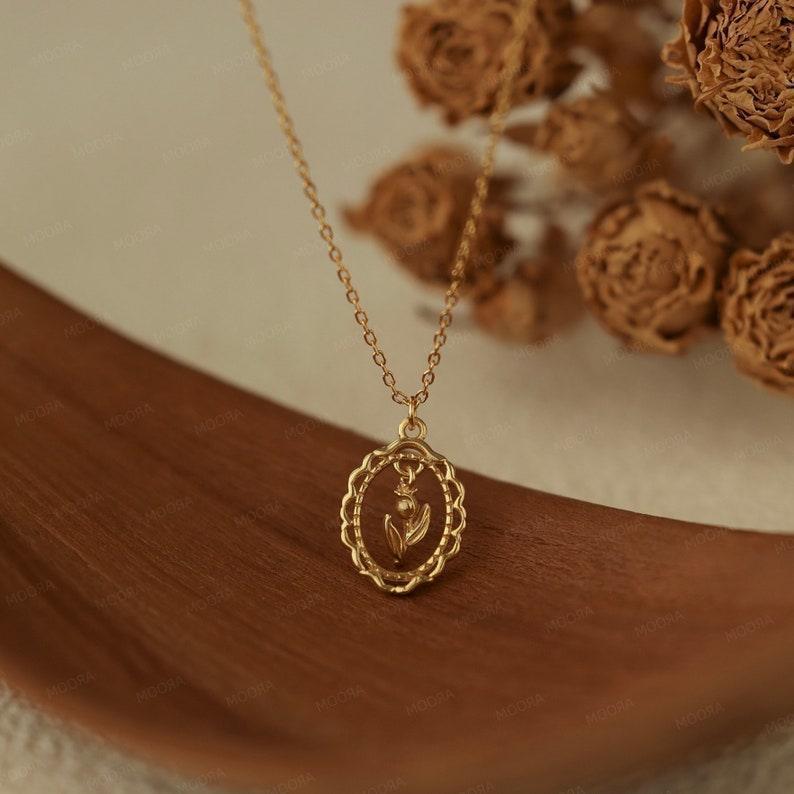 Delicate Flower Tulip Pendant Necklace