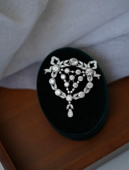 moissanite diamond round design adwardian brooch