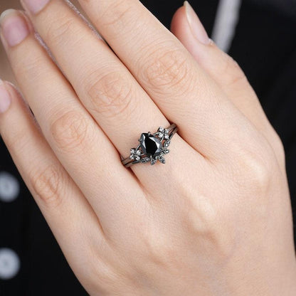 Minimalist Pear Black Moissanite Engagement Ring Set