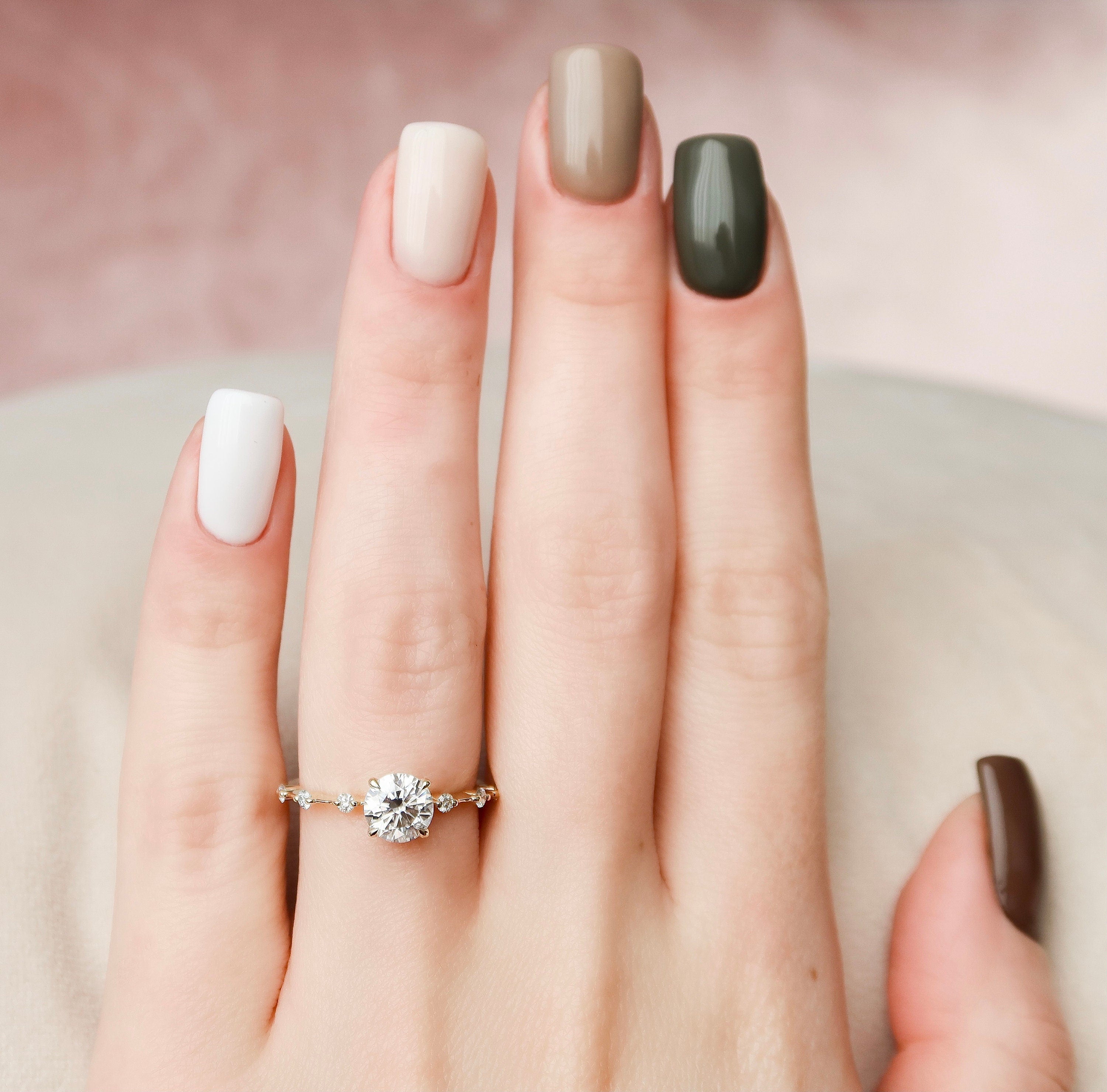 1.0 CT Round Cut Dainty Style Moissanite Engagement Ring