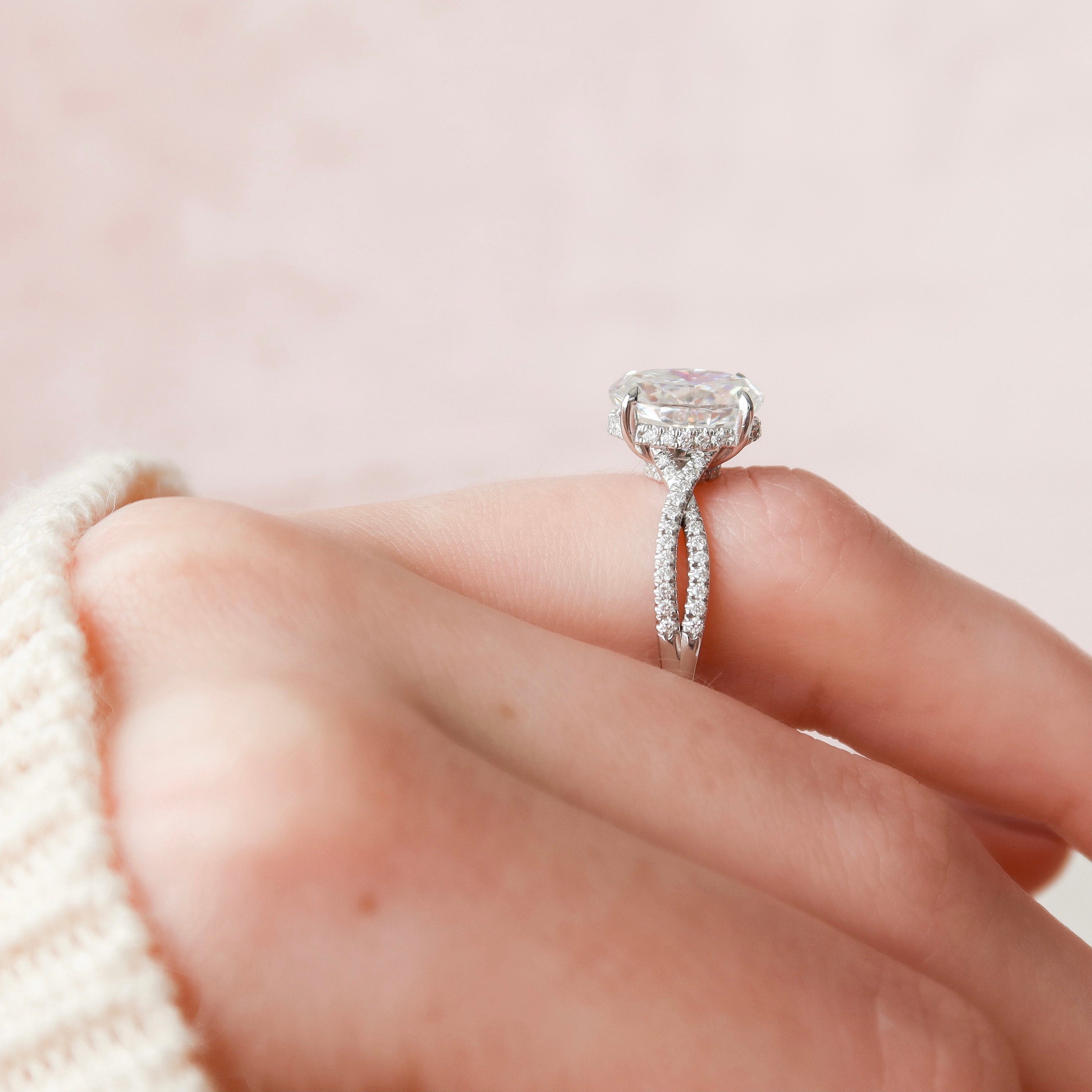 3.0 CT Oval Moissanite Split Shank Style Engagement Ring