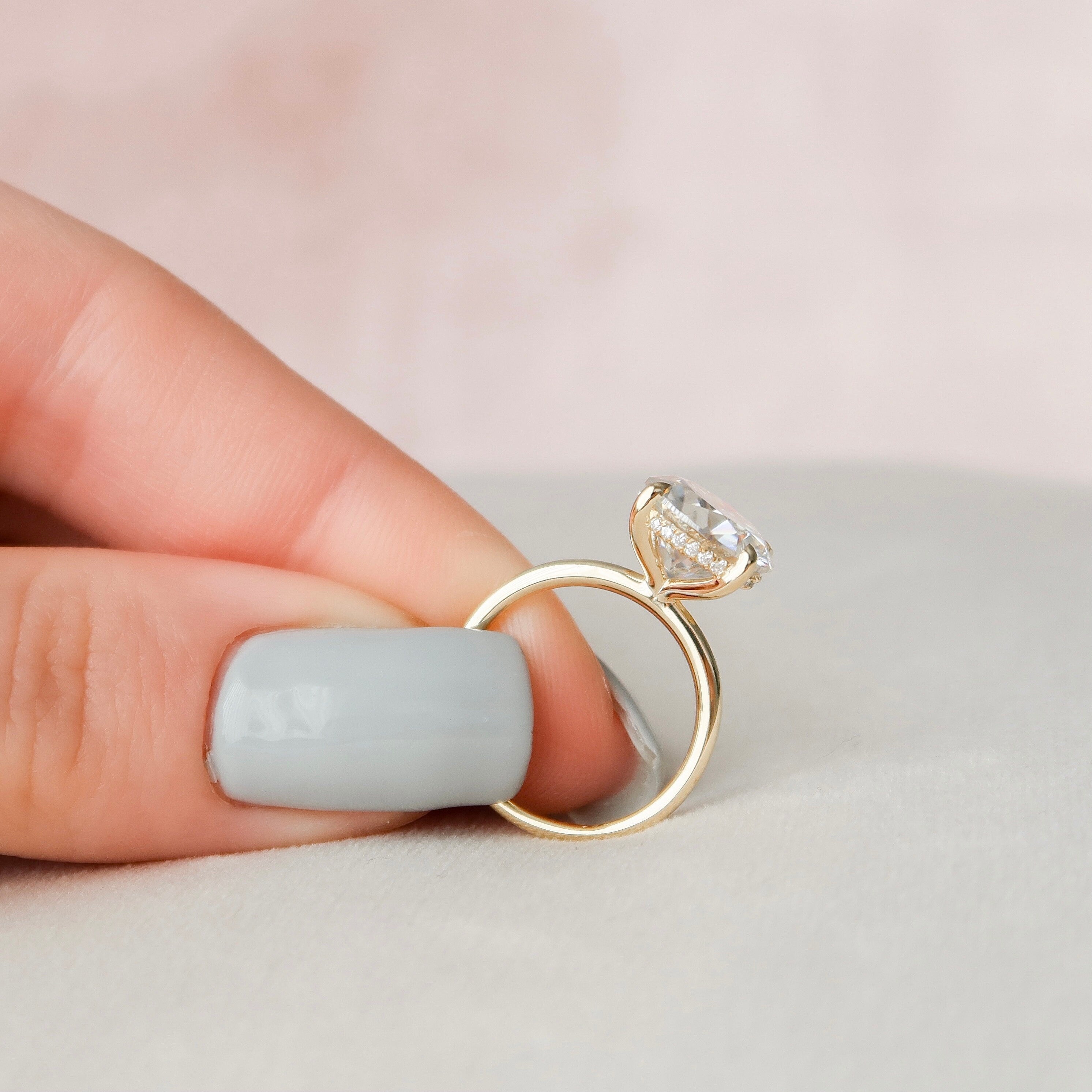 5.0 CT Round Moissanite Solitaire Hidden Halo Setting Engagement Ring