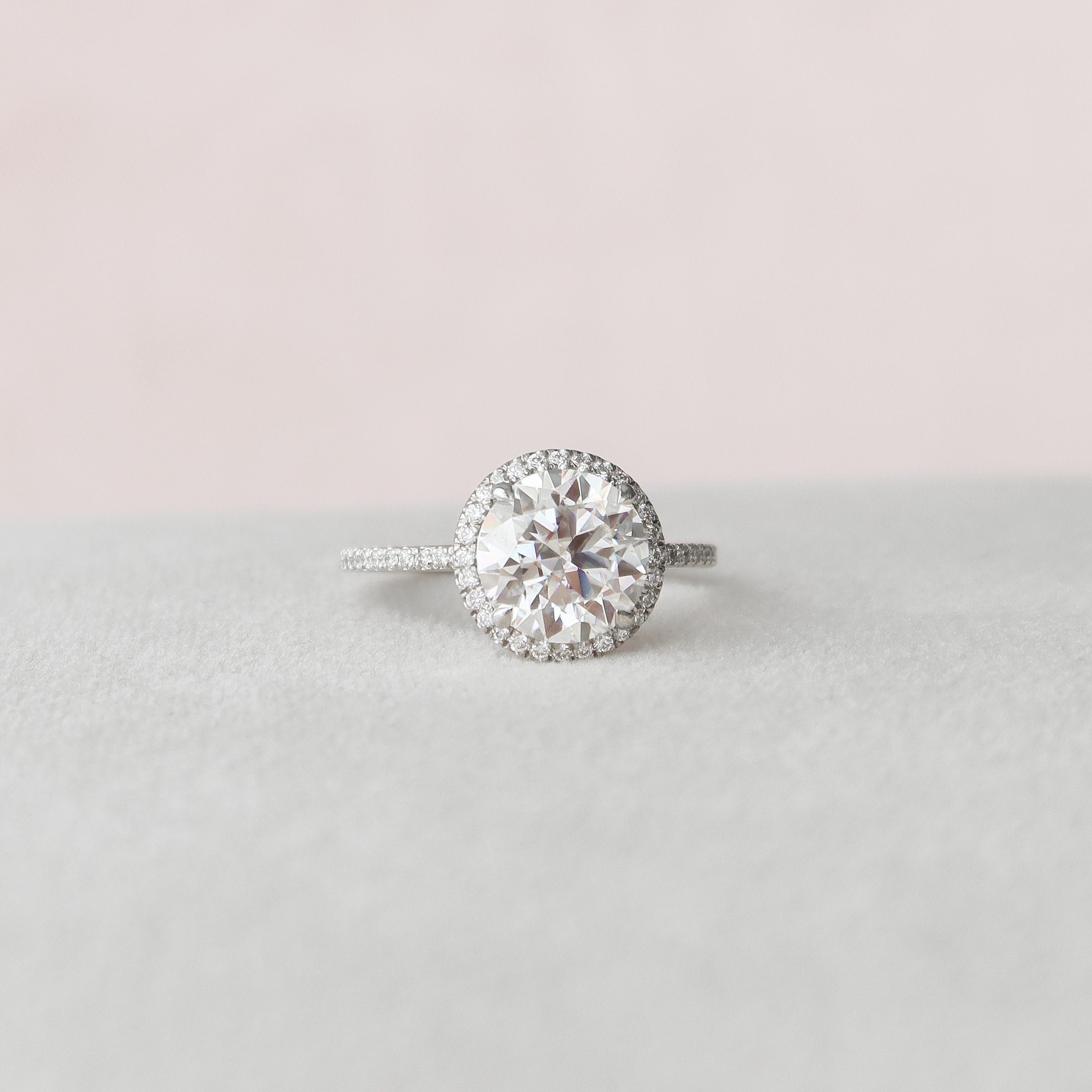 3.0 CT Round Moissanite Halo Setting Engagement Ring