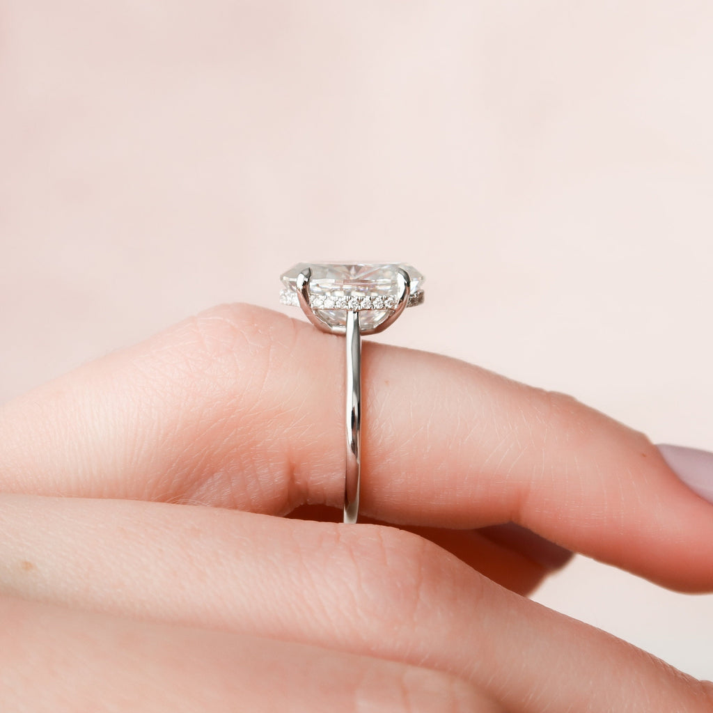 5.0 CT Oval Moissanite Solitaire Hidden Halo Setting Engagement Ring