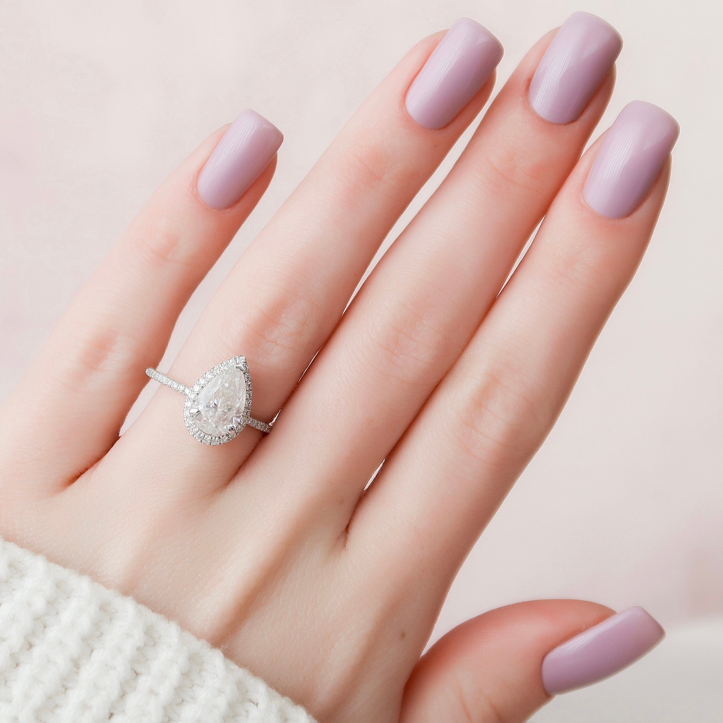 2.0 CT Pear Moissanite Halo Setting Engagement Ring