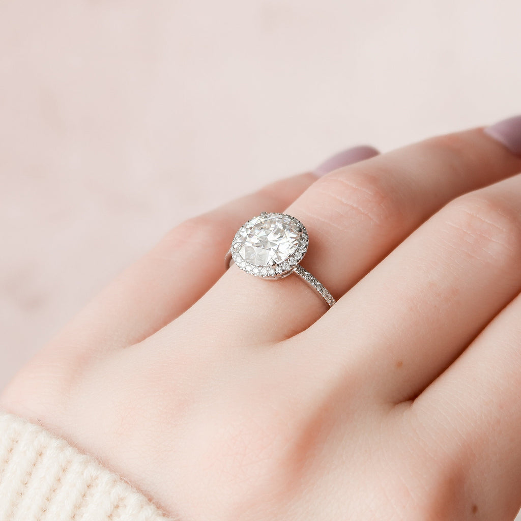 3.0 CT Round Moissanite Halo Setting Engagement Ring