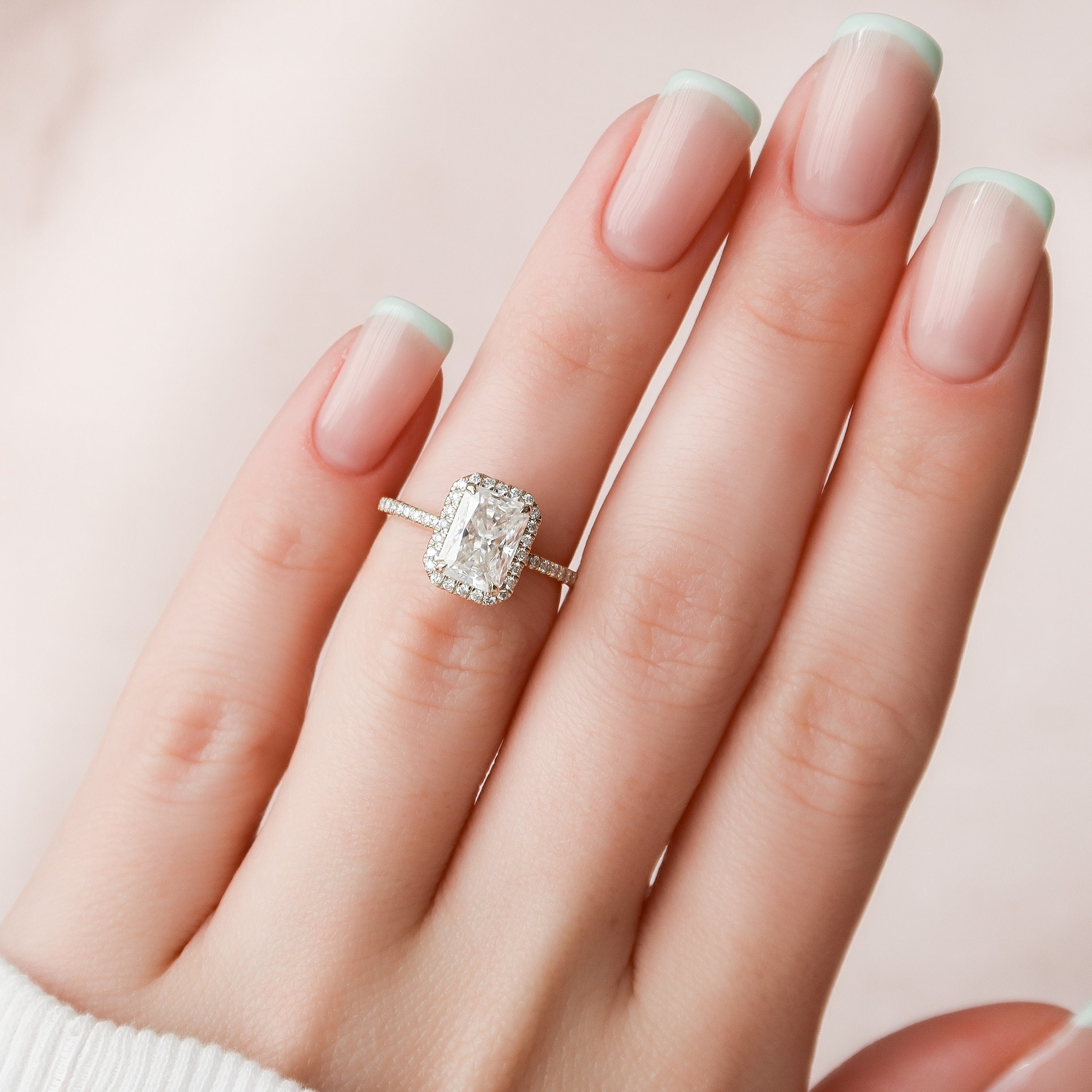2.0 CT Radiant Cut Moissanite Halo Engagement Ring