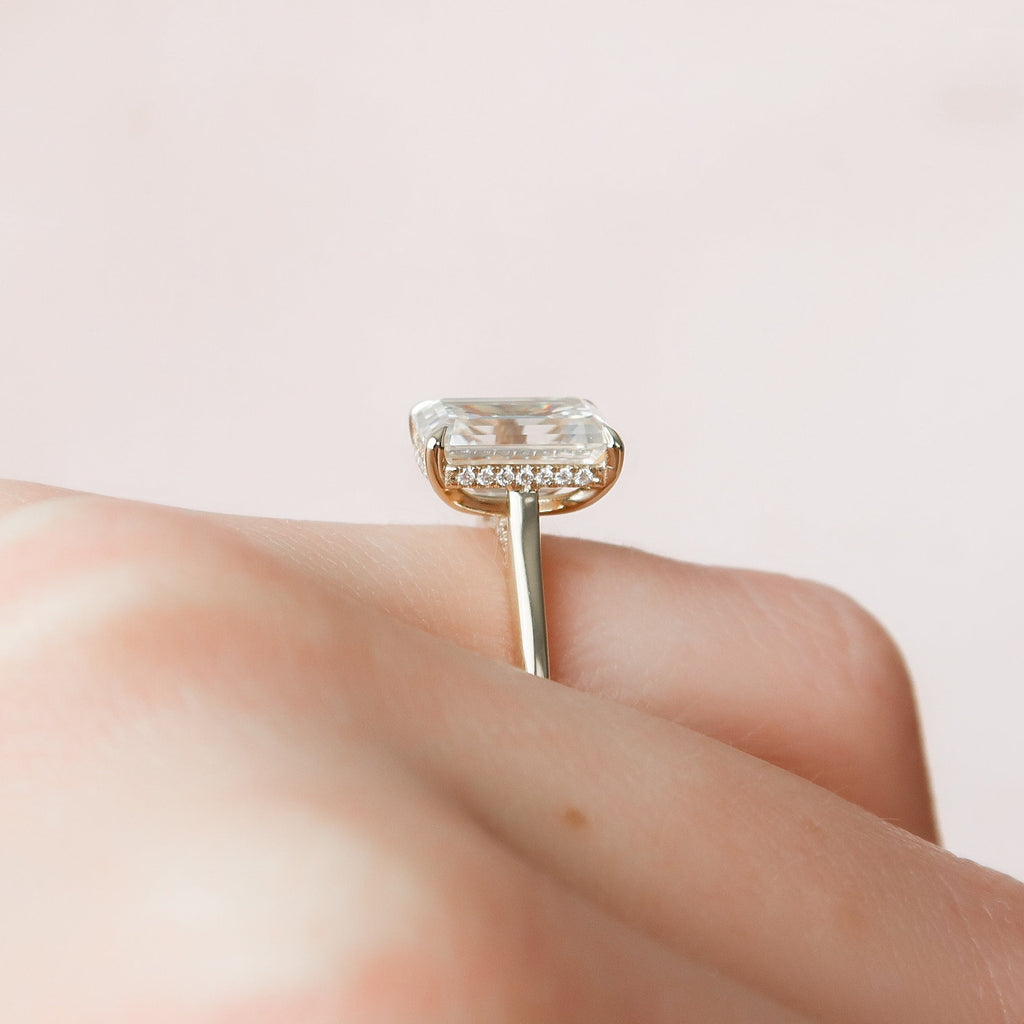 4.0 CT Emerald Moissanite Hidden Halo Setting Engagement Ring
