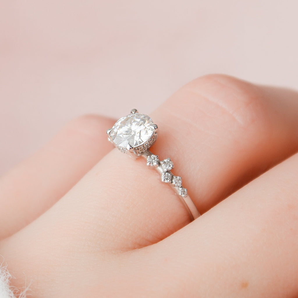 1.0 CT Round Cut Moissanite Cluster Style Engagement Ring