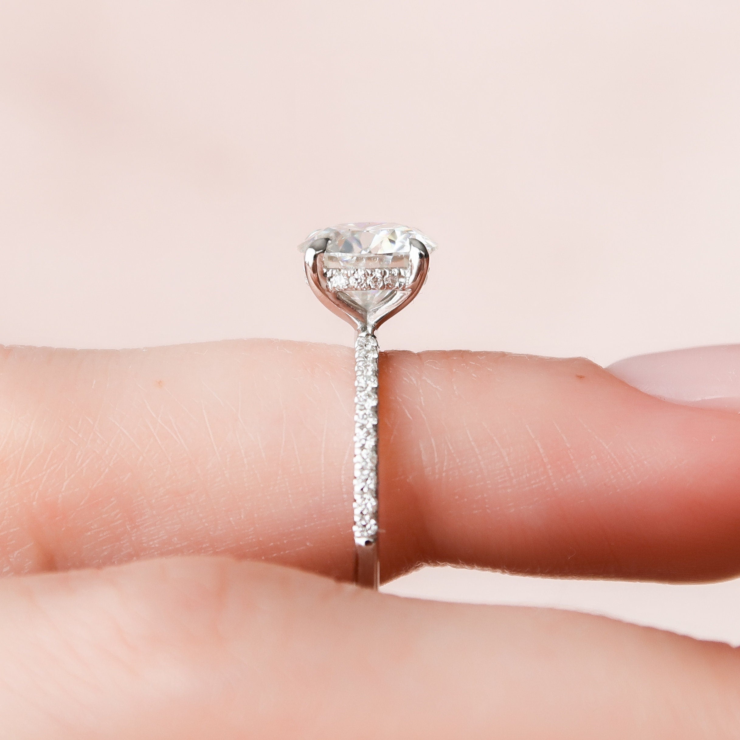 2.0 CT Round Moissanite Pave Setting Engagement Ring