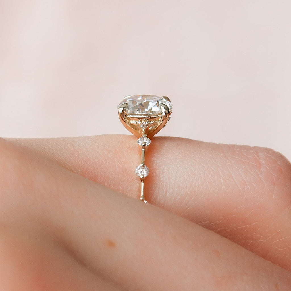 2.0 CT Round Moissanite Dainty Style Engagement Ring
