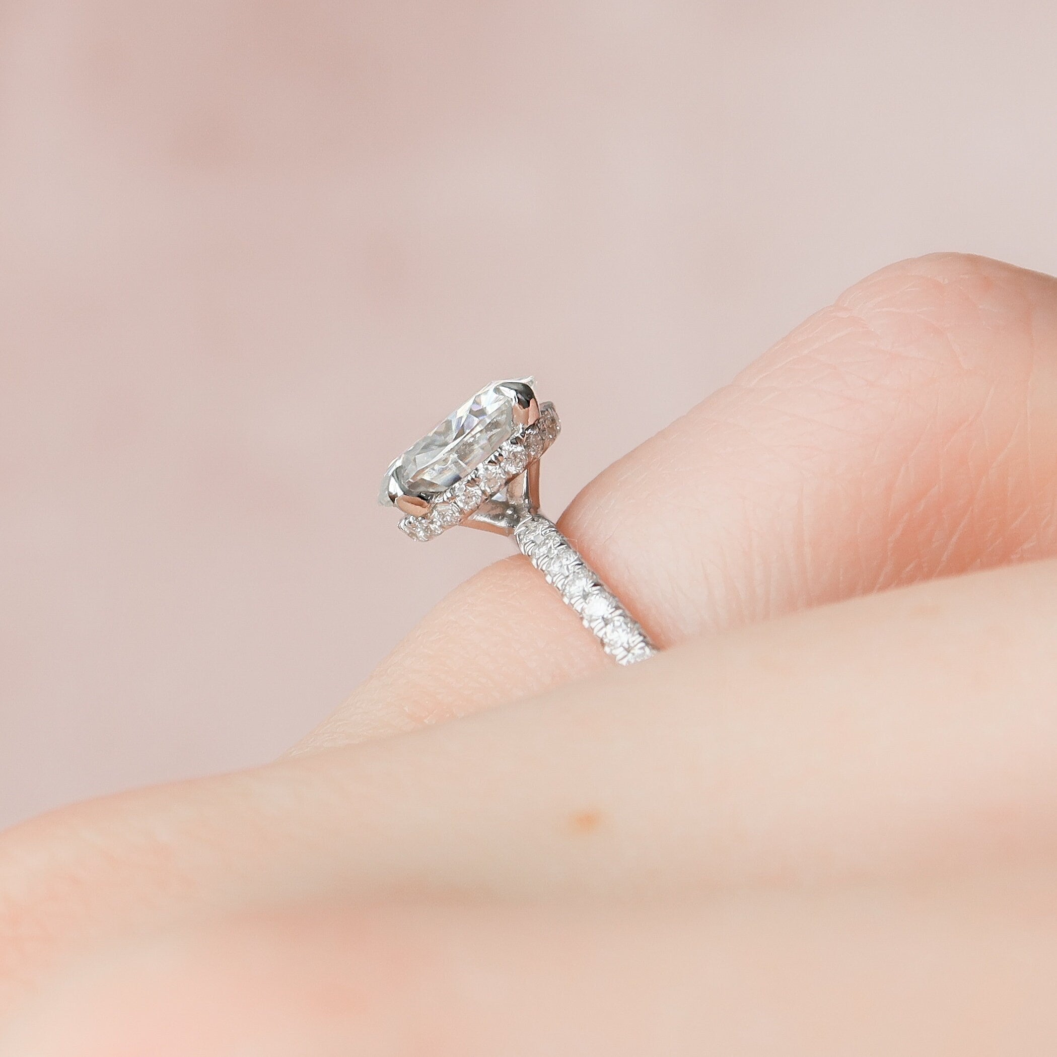 2.0 CT Round Moissanite Pave Setting Engagement Ring
