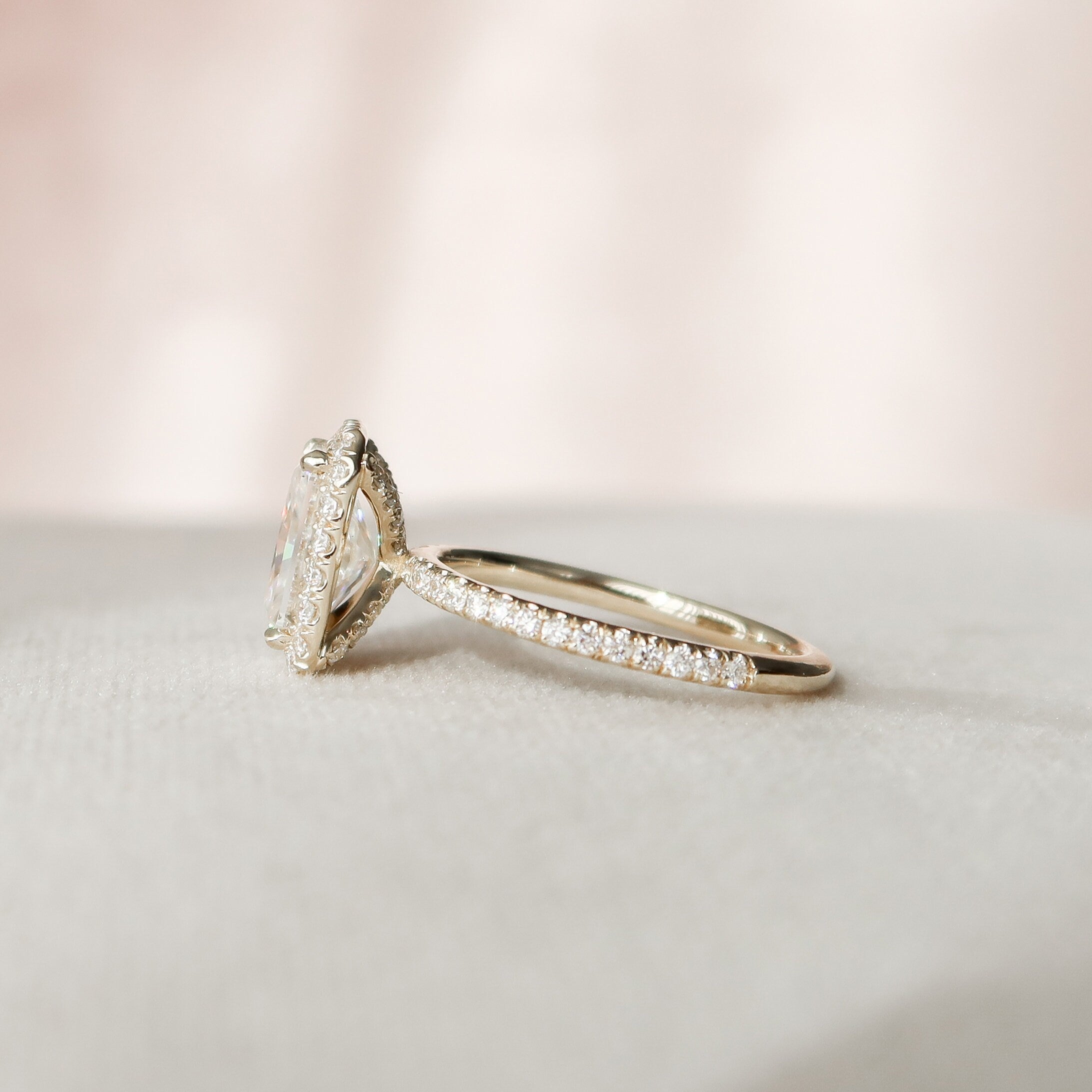 2.0 CT Radiant Cut Moissanite Halo Engagement Ring