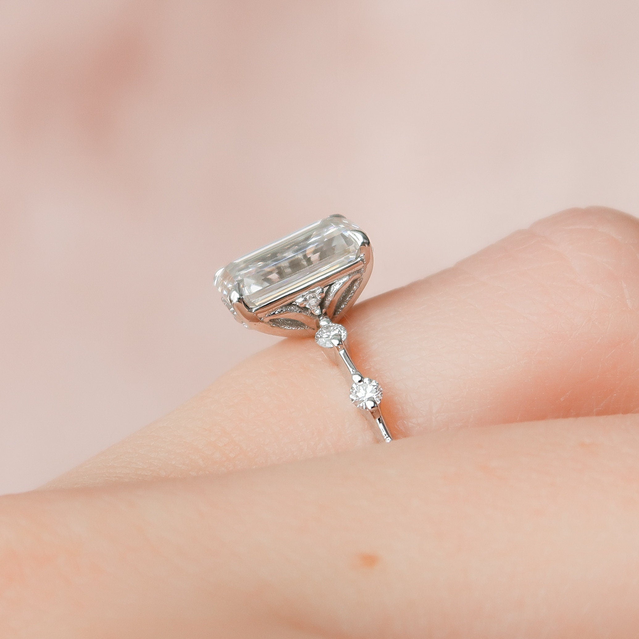 2.50 CT Emerald Moissanite Dainty Style Engagement Ring