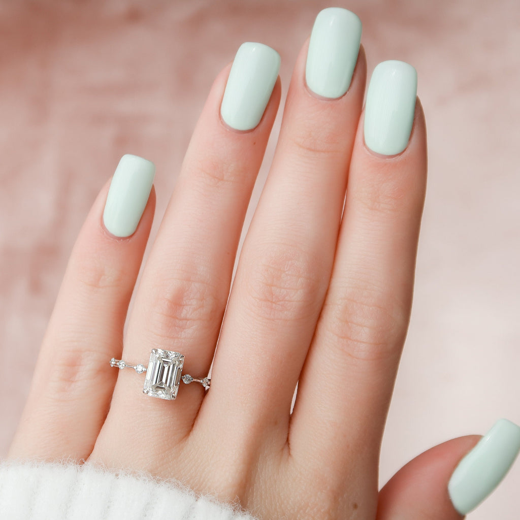 2.50 CT Emerald Moissanite Dainty Style Engagement Ring