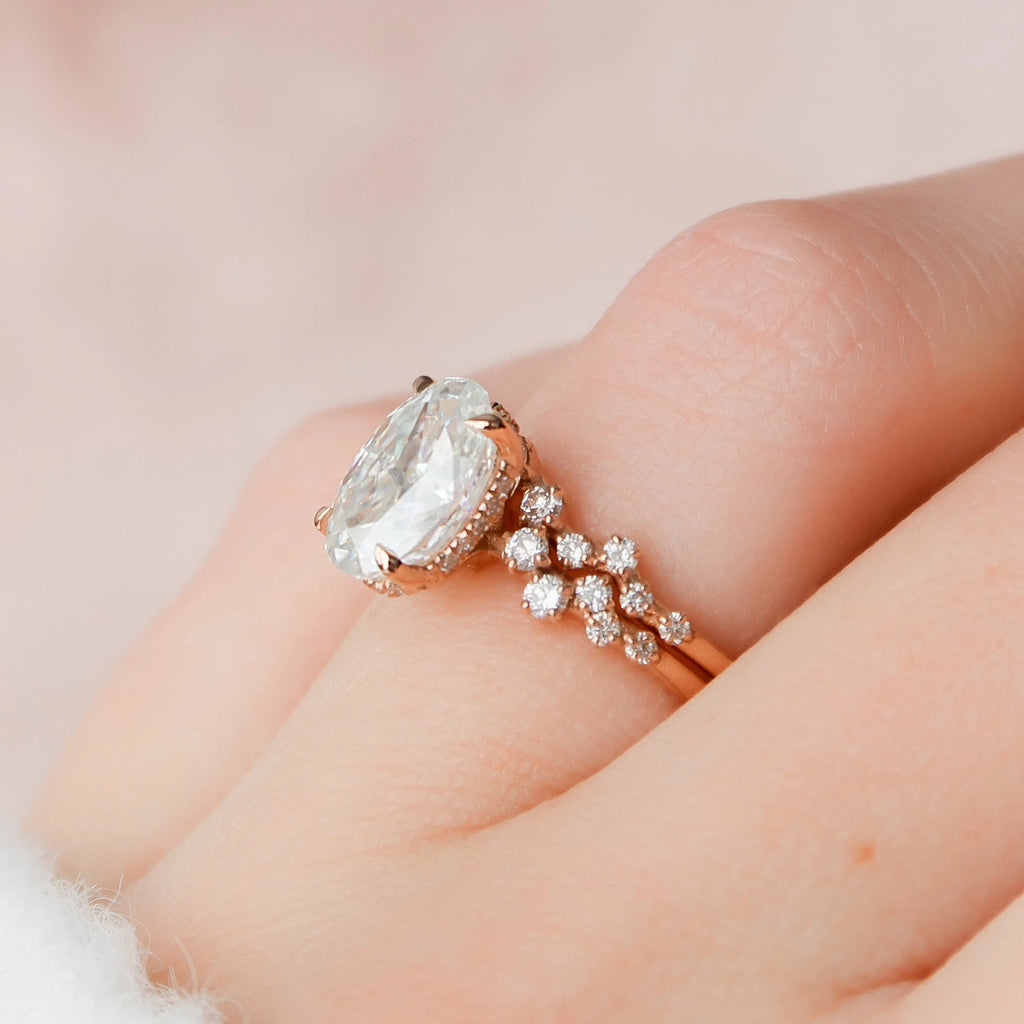 2.0CT Oval Cut Moissanite cluster Bridal Ring Set