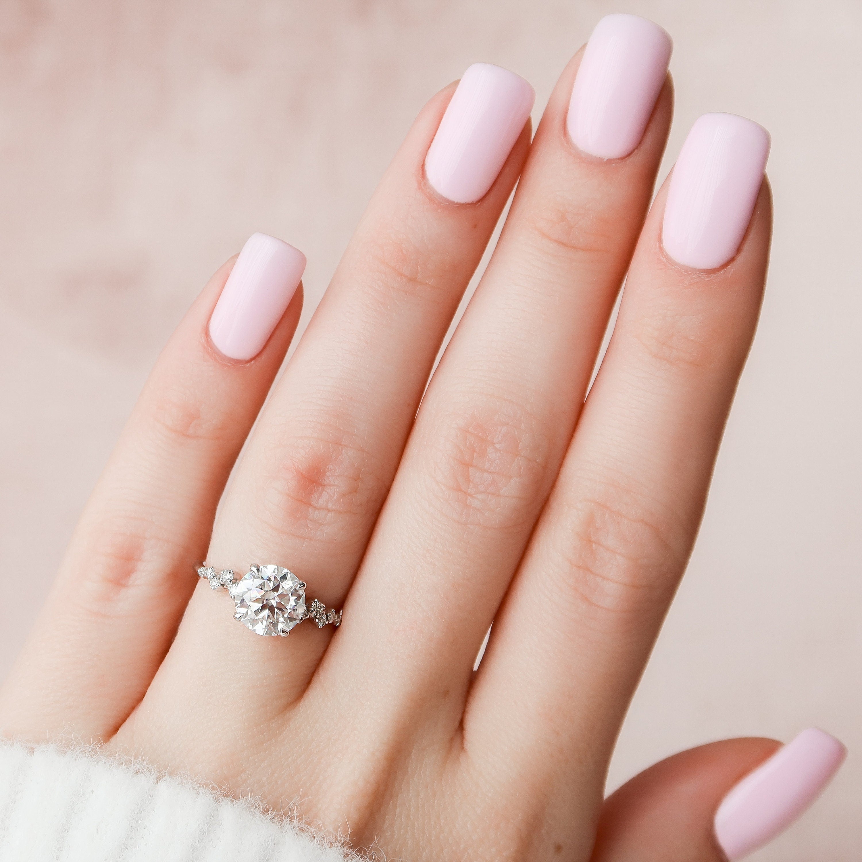 2.0 CT Round Cut Moissanite Cluster & Hidden Halo Engagement Ring