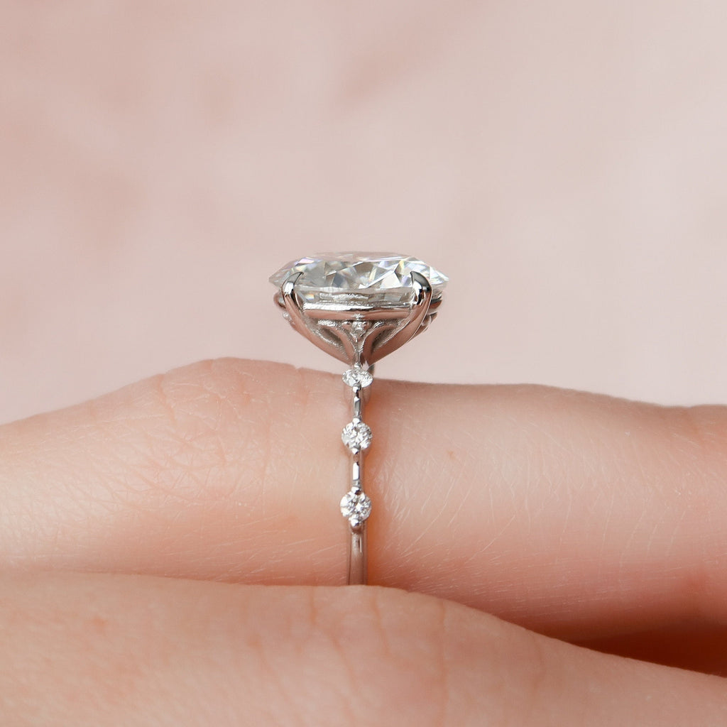 4.0 CT Round Moissanite Dainty Style Engagement Ring