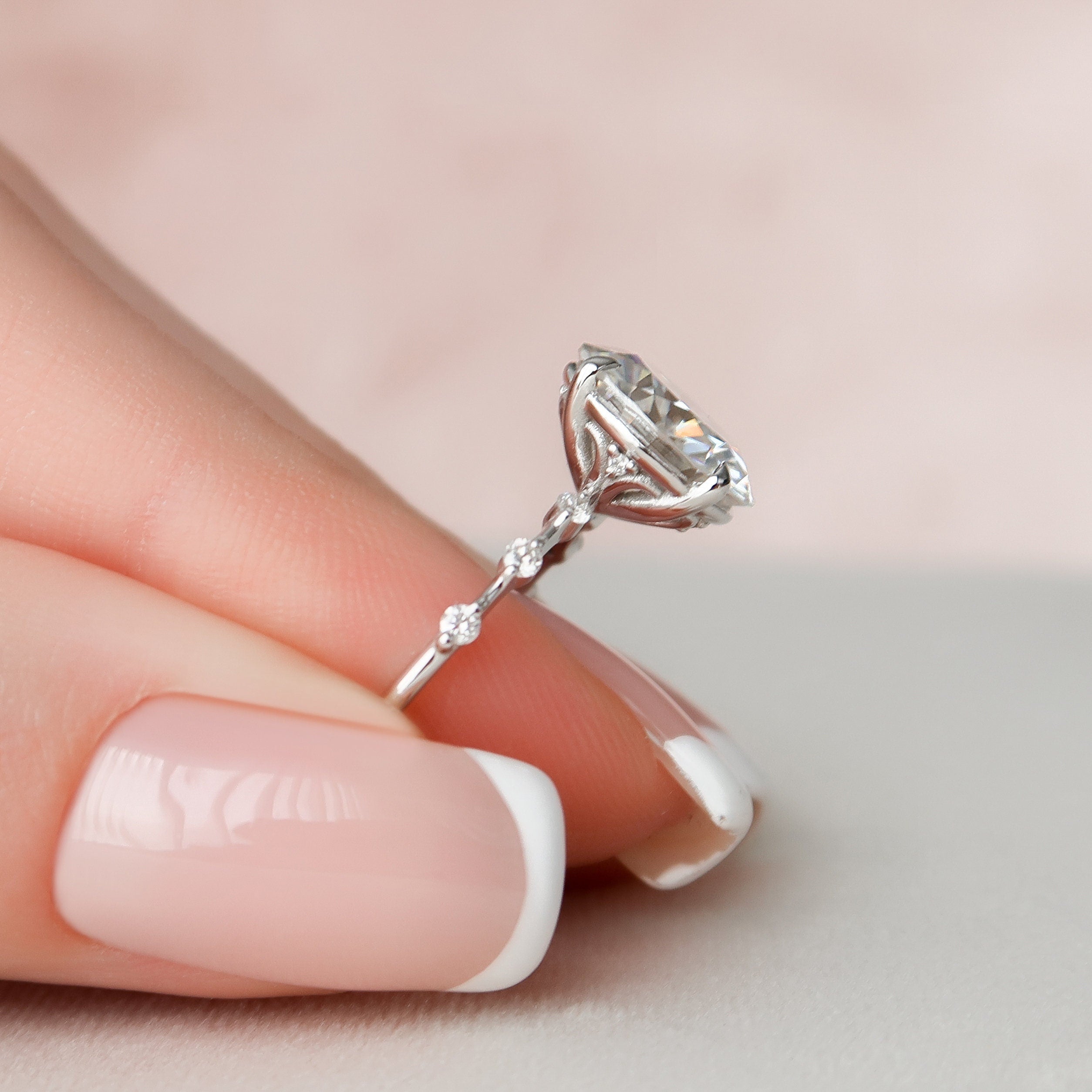 4.0 CT Round Moissanite Dainty Style Engagement Ring