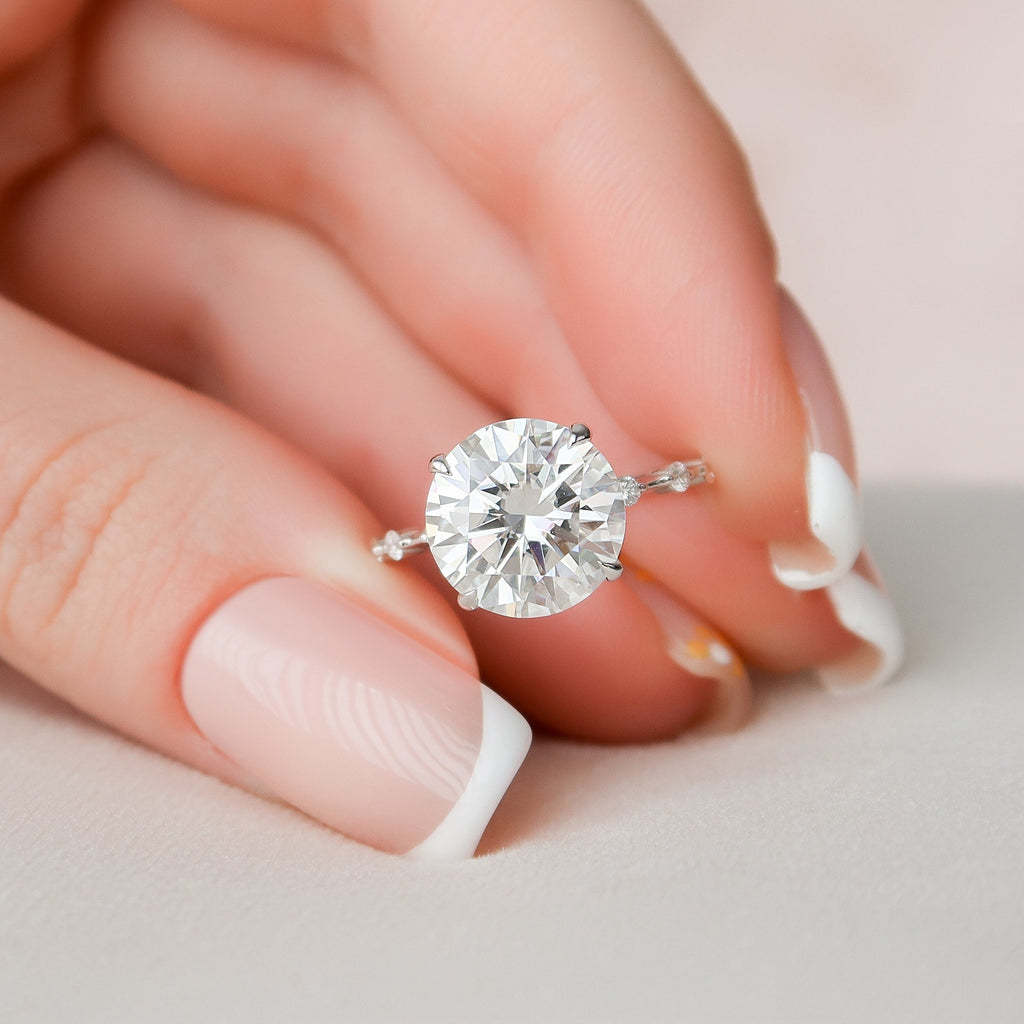 4.0 CT Round Moissanite Dainty Style Engagement Ring
