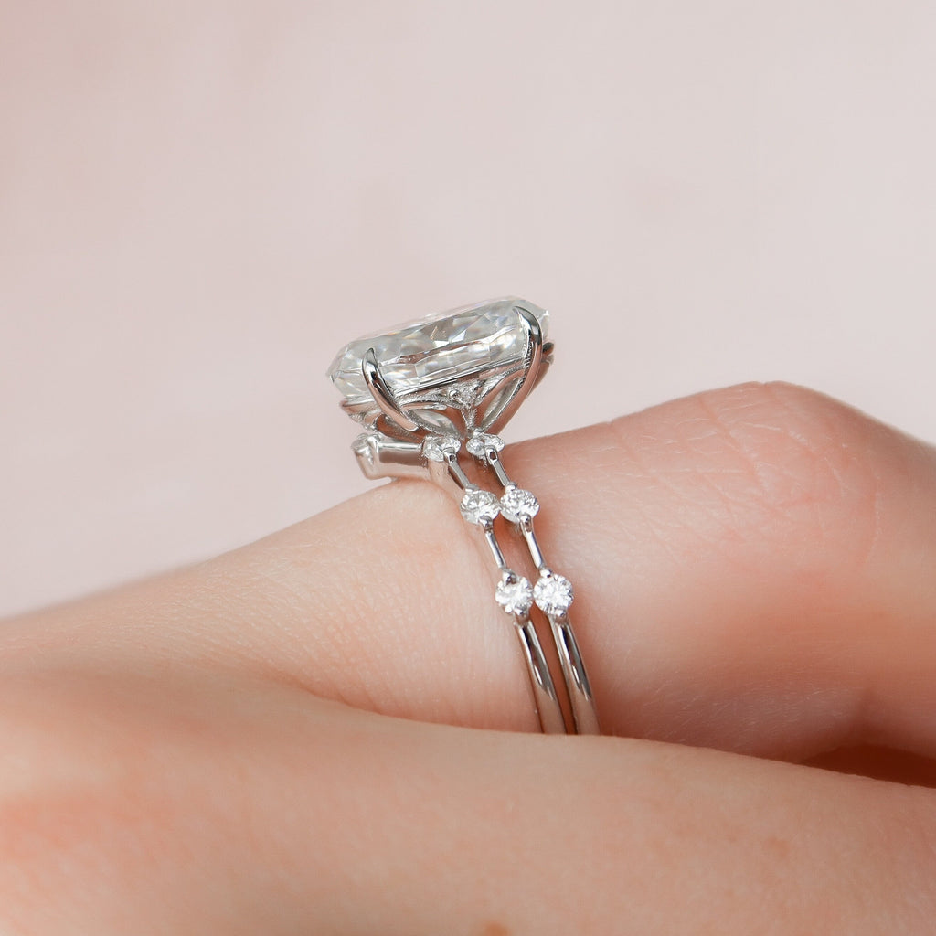 3.50CT Oval Cut Moissanite Dainty Style Bridal Ring Set