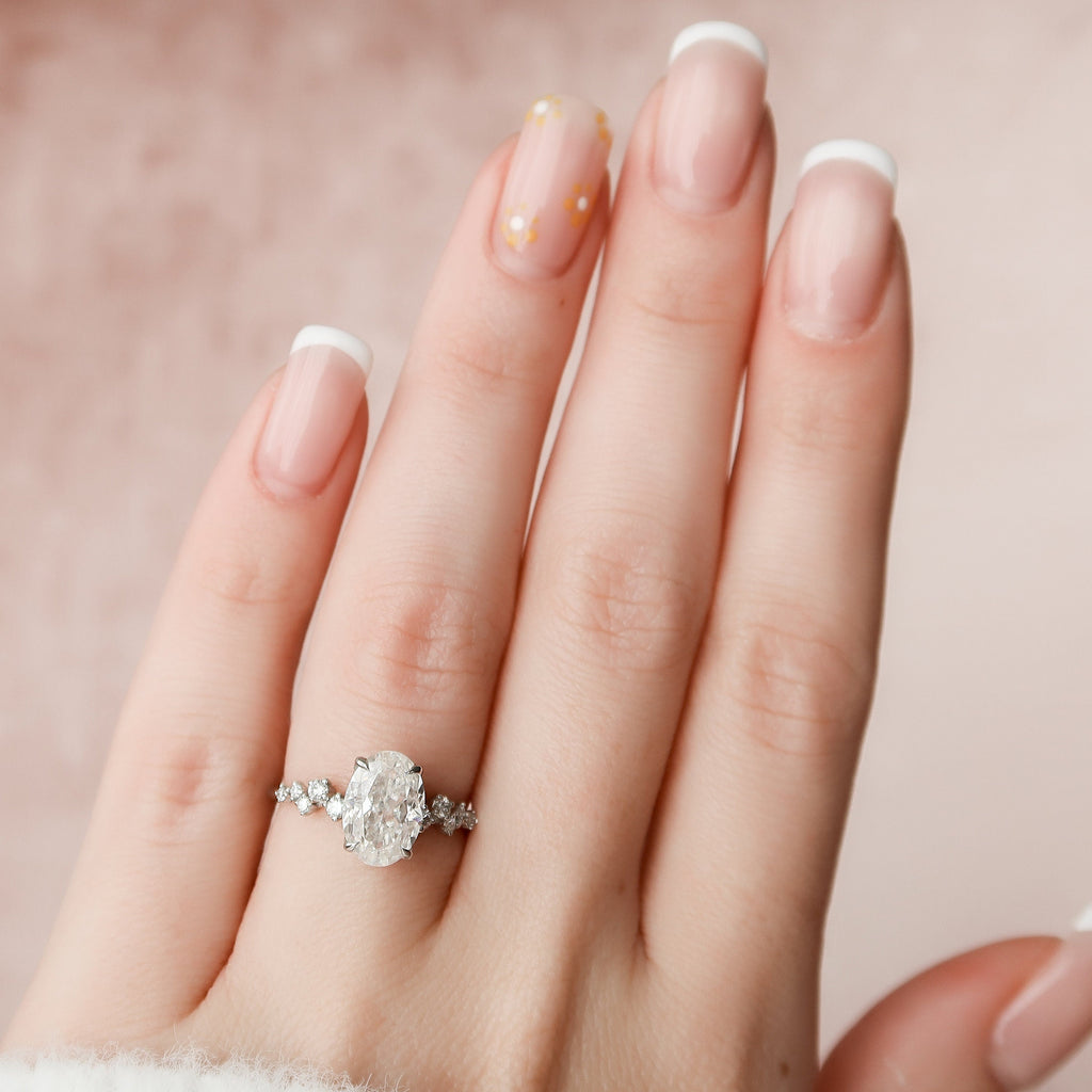 2.0 CT Oval Shape Moissanite Cluster Engagement Ring