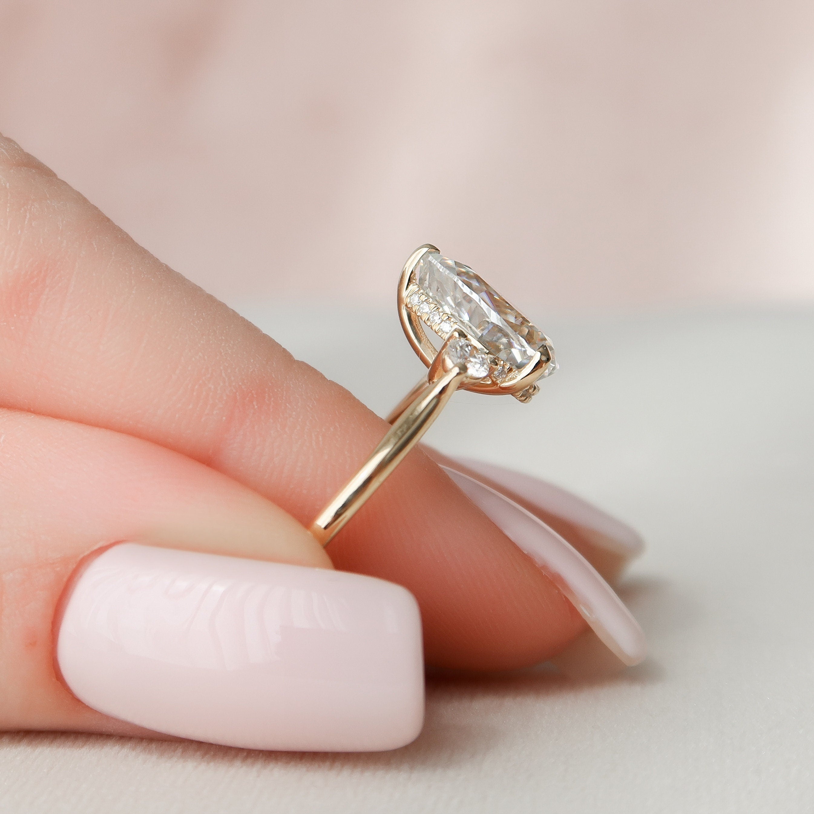 2.0 CT Pear Cut Moissanite Three Stone Engagement Ring
