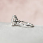 3.0 CT Emerald Moissanite Dainty Style Engagement Ring