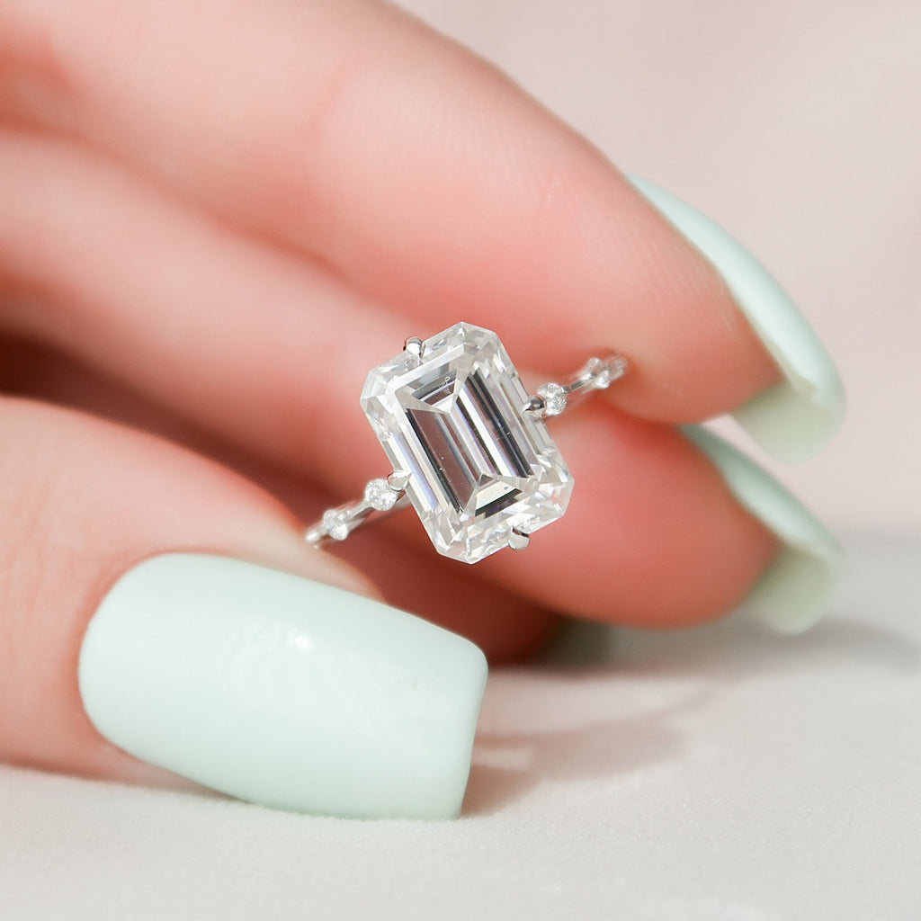 3.0 CT Emerald Moissanite Dainty Style Engagement Ring