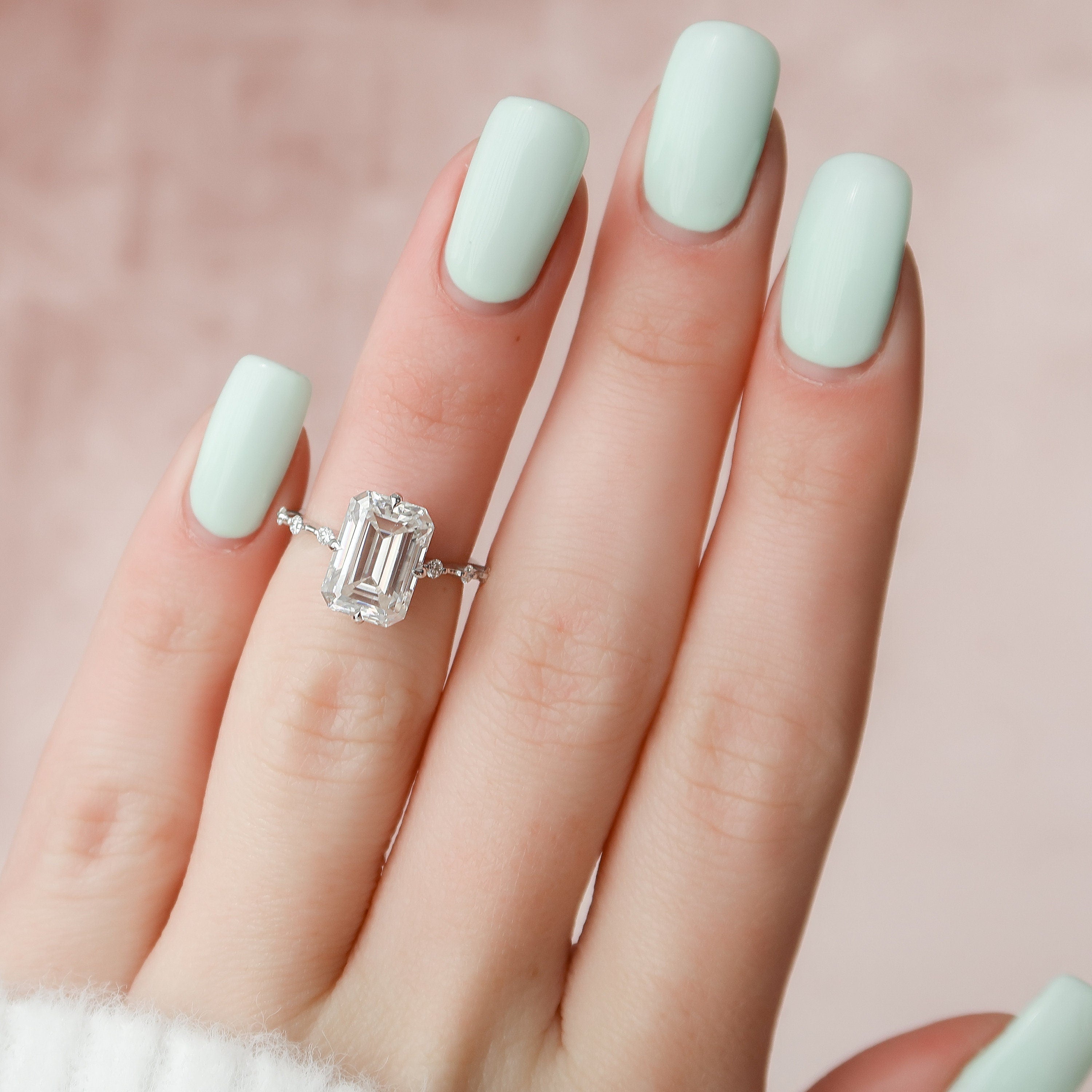 3.0 CT Emerald Moissanite Dainty Style Engagement Ring