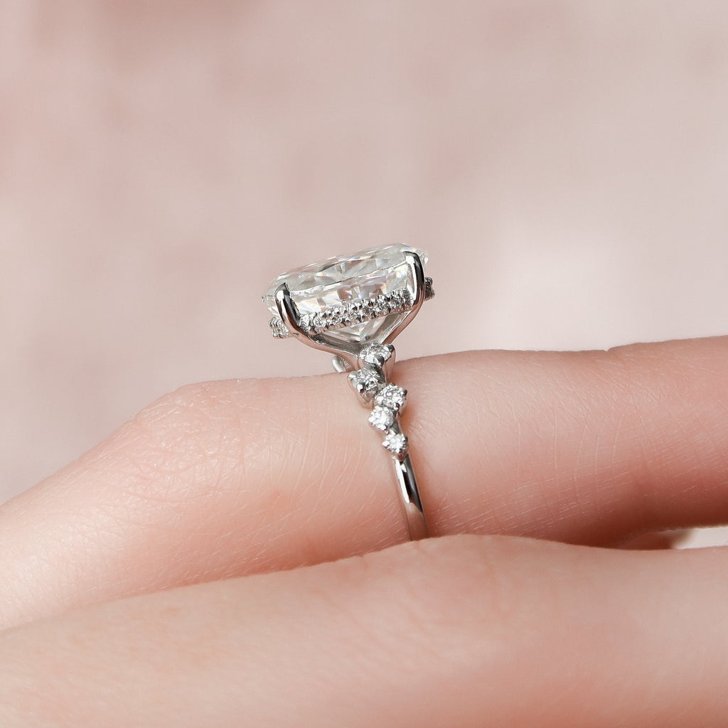 3.0 CT Oval Cut Moissanite Cluster Engagement Ring