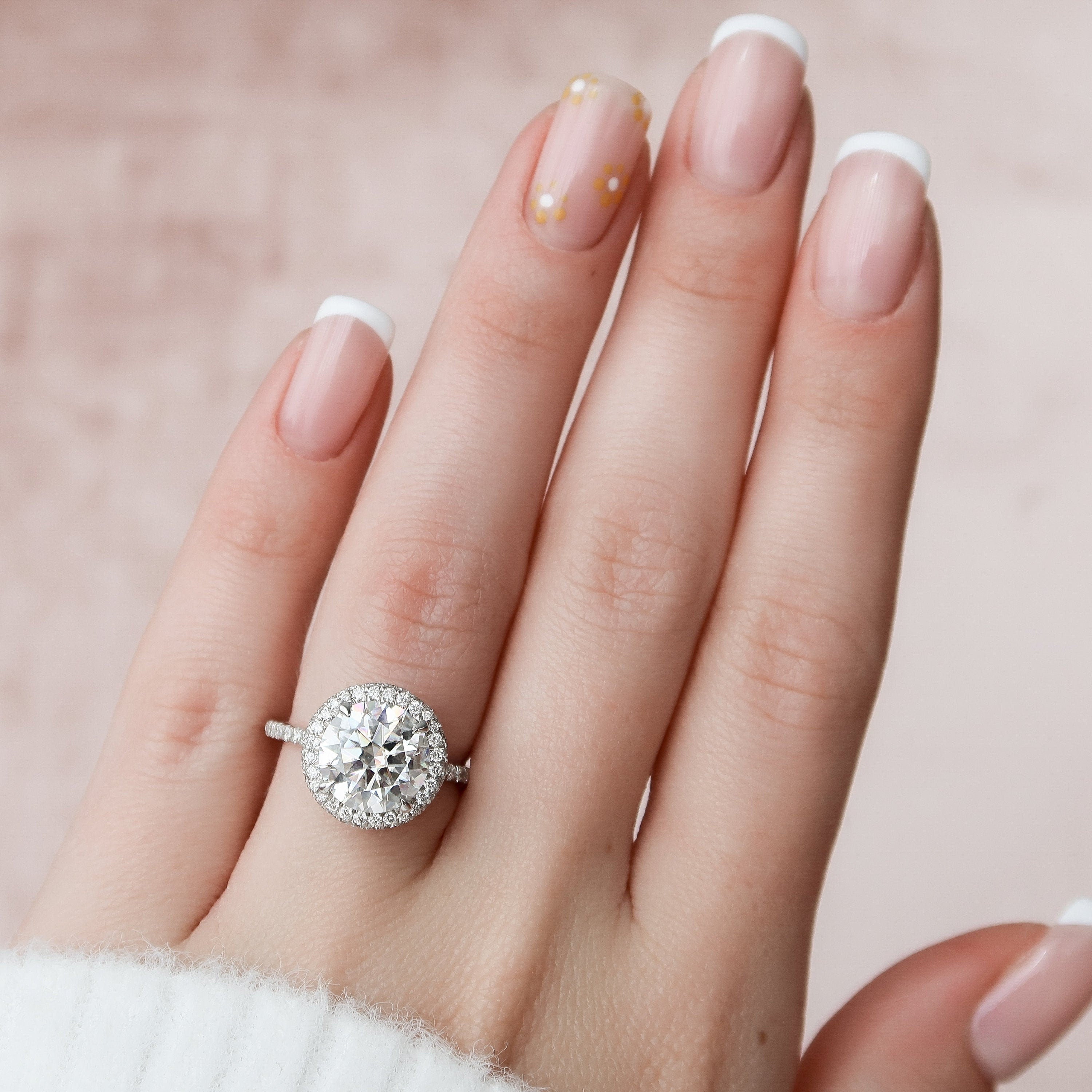 3.50 CT Round Moissanite Halo Setting Engagement Ring