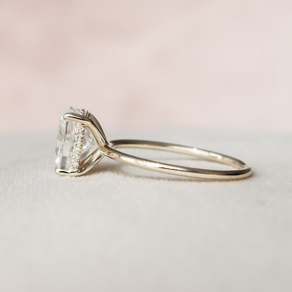 4.0 CT Elongated Cushion Moissanite Hidden Halo Setting Engagement Ring