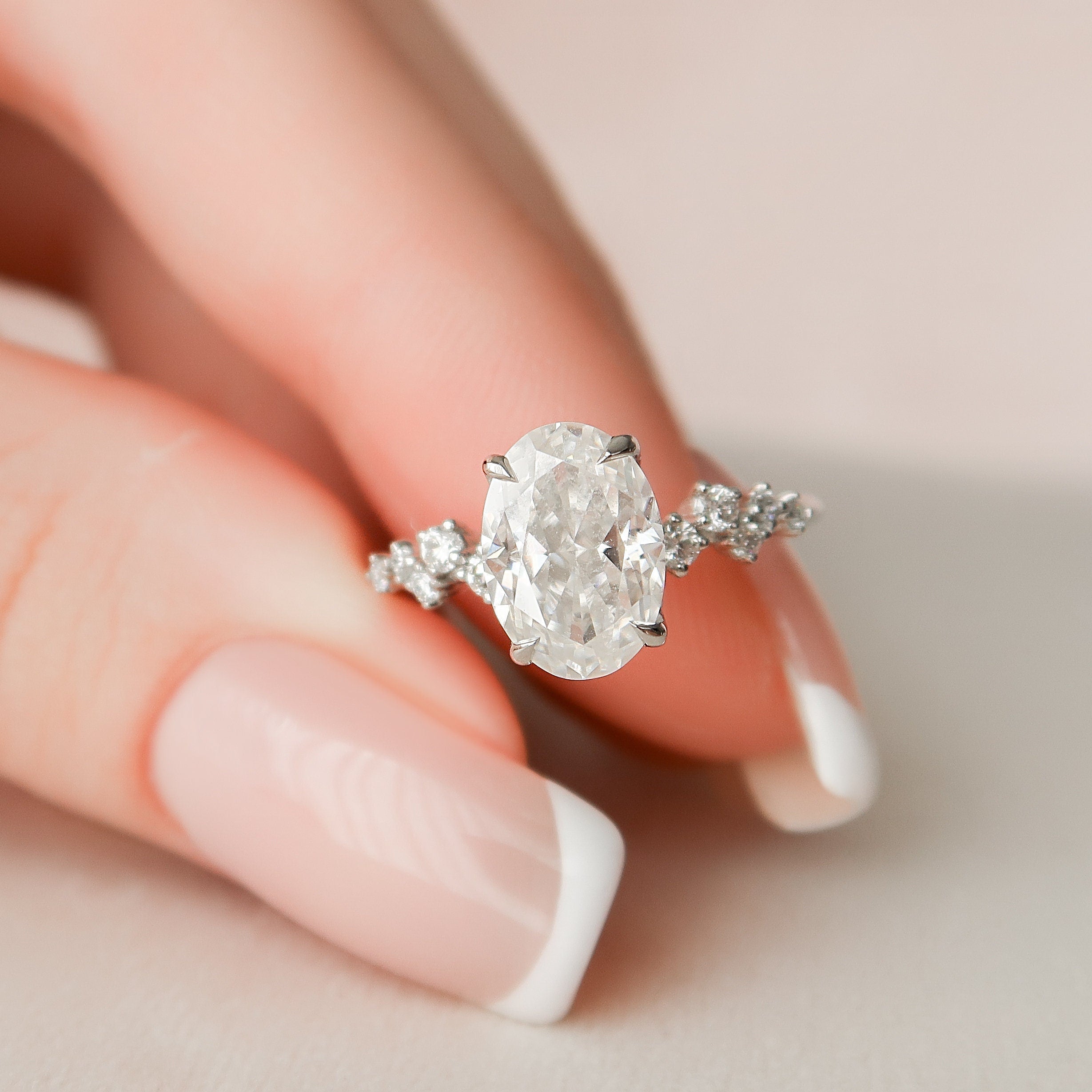 2.0 CT Oval Shape Moissanite Cluster Engagement Ring