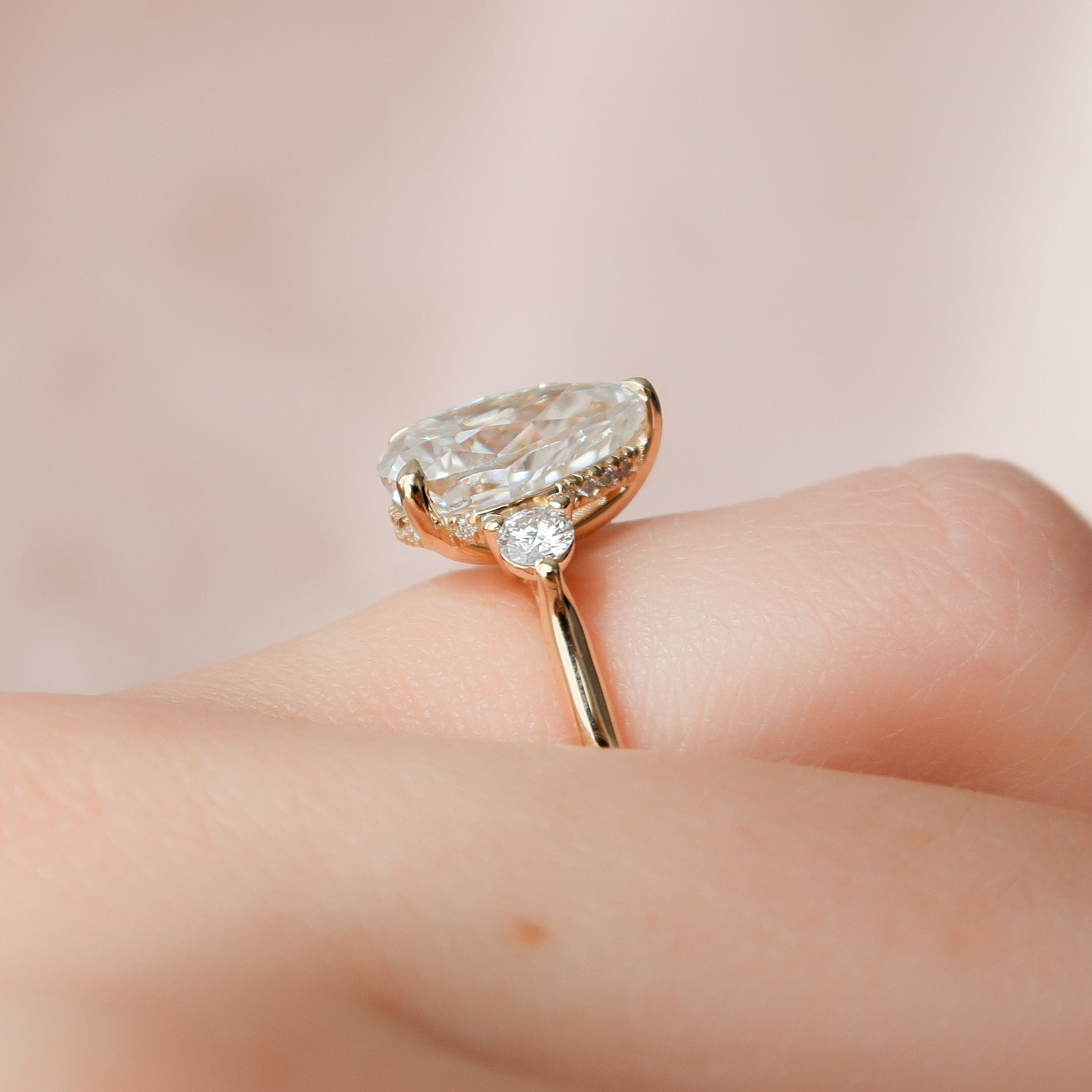 2.0 CT Pear Cut Moissanite Three Stone Engagement Ring
