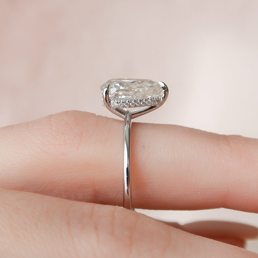 2.0 CT Pear Moissanite Hidden Halo Setting Engagement Ring