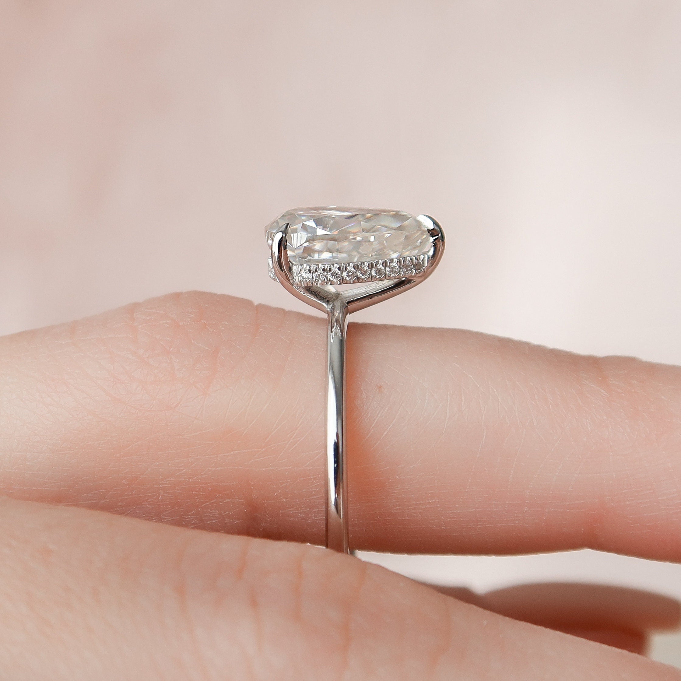 2.0 CT Pear Moissanite Hidden Halo Setting Engagement Ring