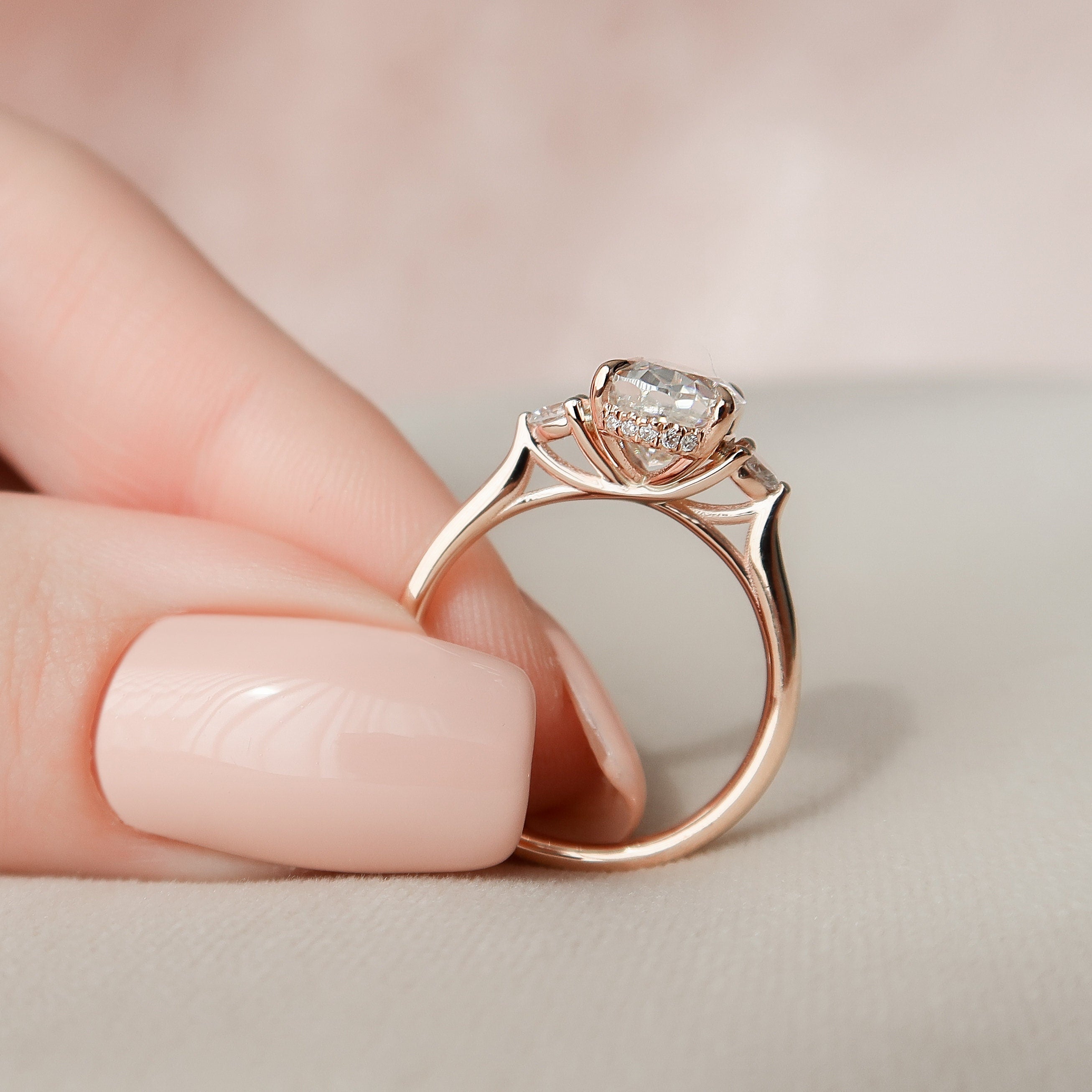 2.0 CT Oval Cut Three Stone Moissanite Engagement Ring