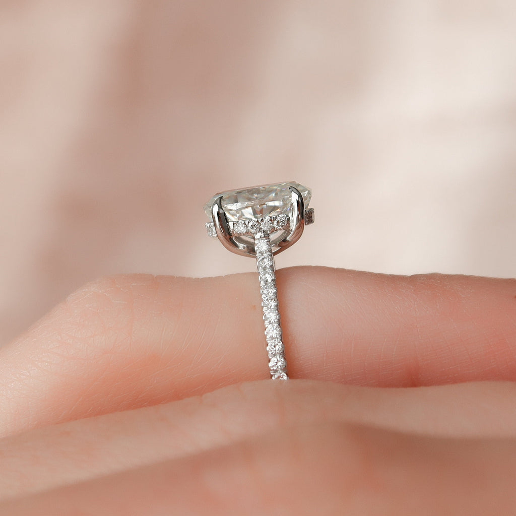 2.0 CT Oval Moissanite Pave Setting Engagement Ring